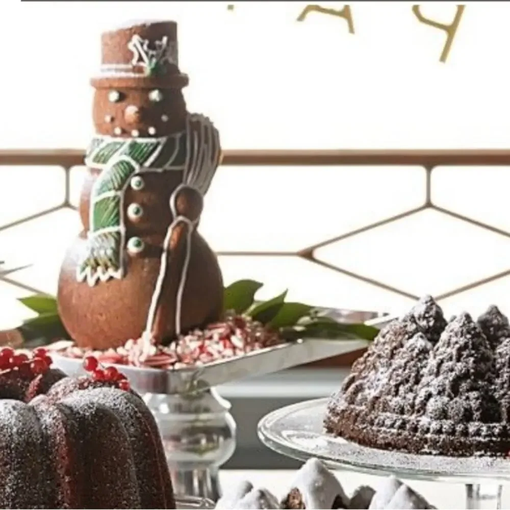 Williams-Sonoma Nordic Ware Snowman Cake Pan NEW Christmas